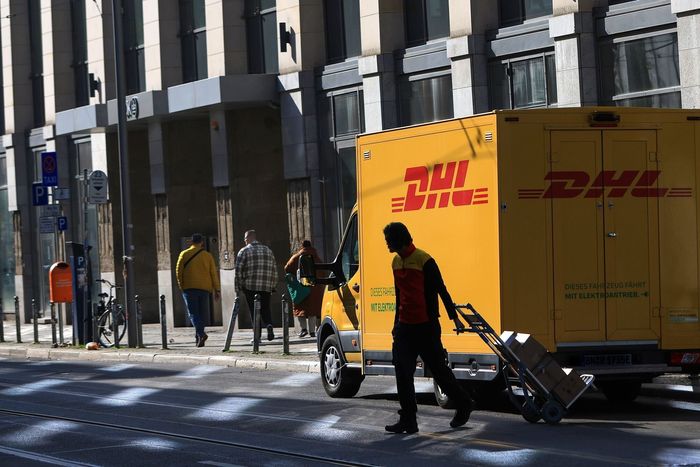 DHL Owner Deutsche Post Expects Limited Earnings Growth This Year
